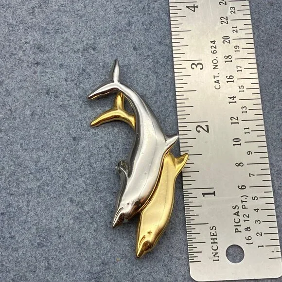 Liz Claiborne Dolphin Brooch Pin 3 In Gold Silver Sleek Elegant Swimming Glam - Picture 6 of 6